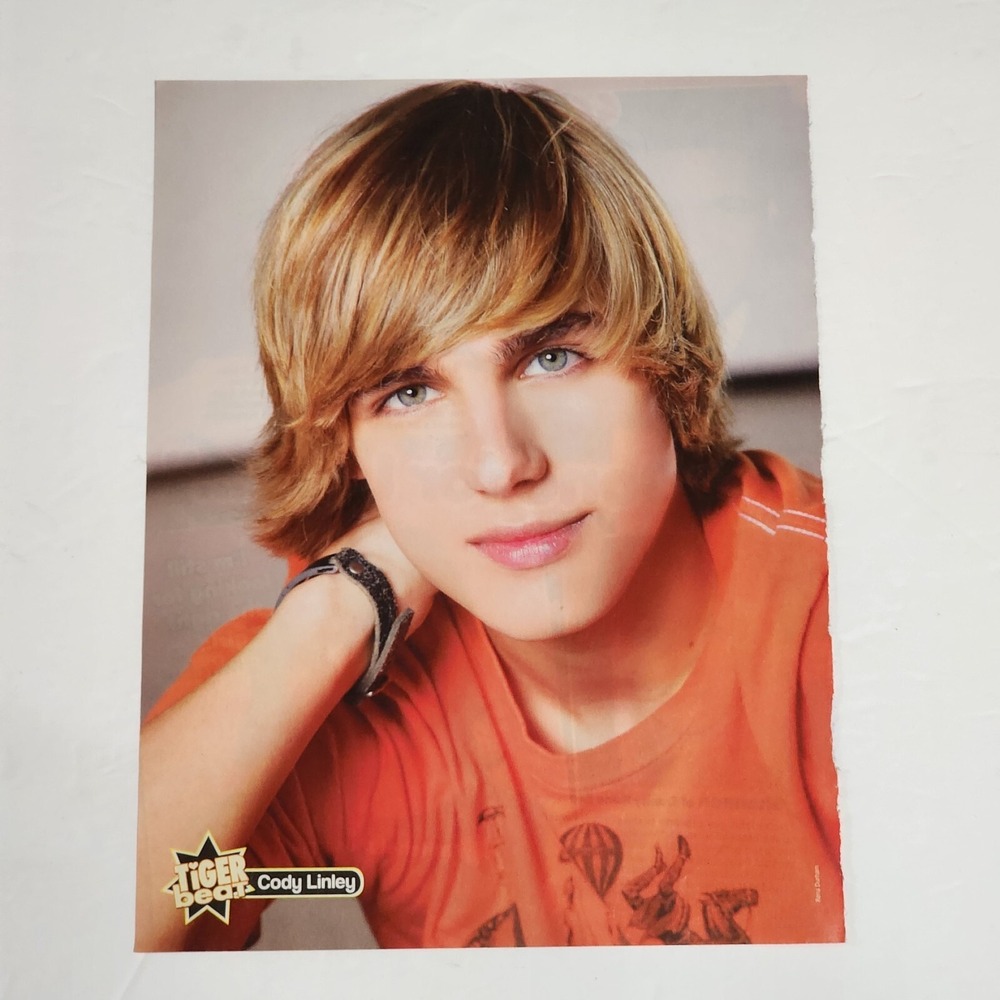 Cody Linley Tiger Beat Headshot Pin-Up Poster Clipping 8x10.5 Original Art